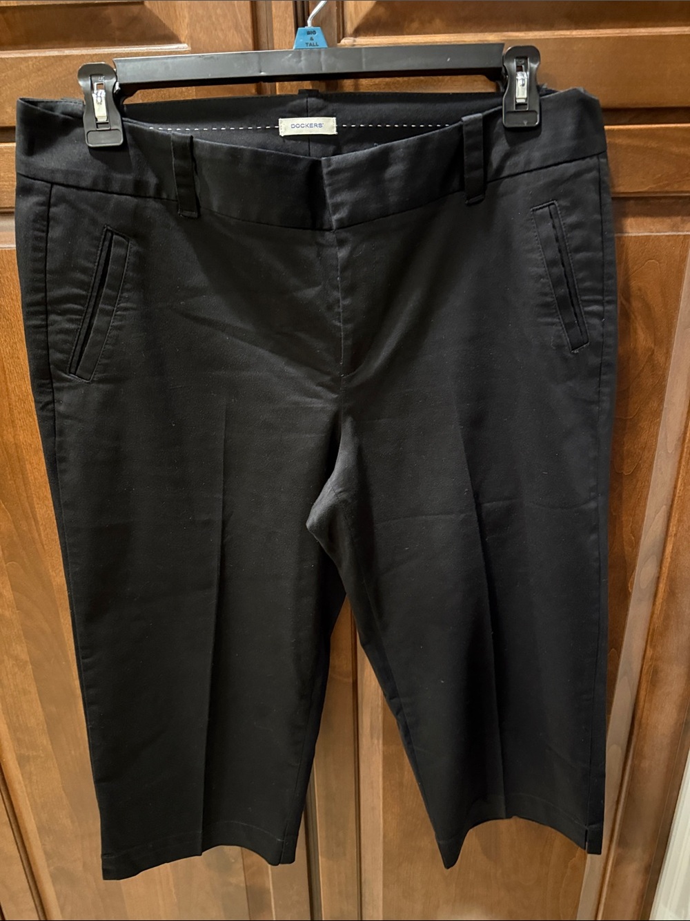 Dockers Black Women's Capris
